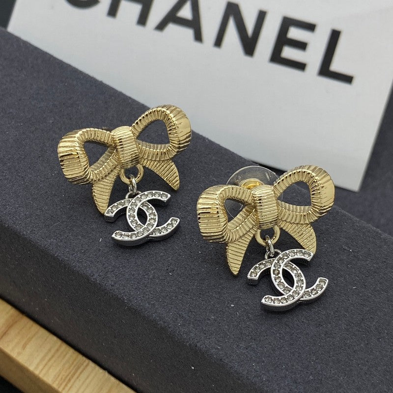 18K  Chanel Bow Tie Gold Earrings
