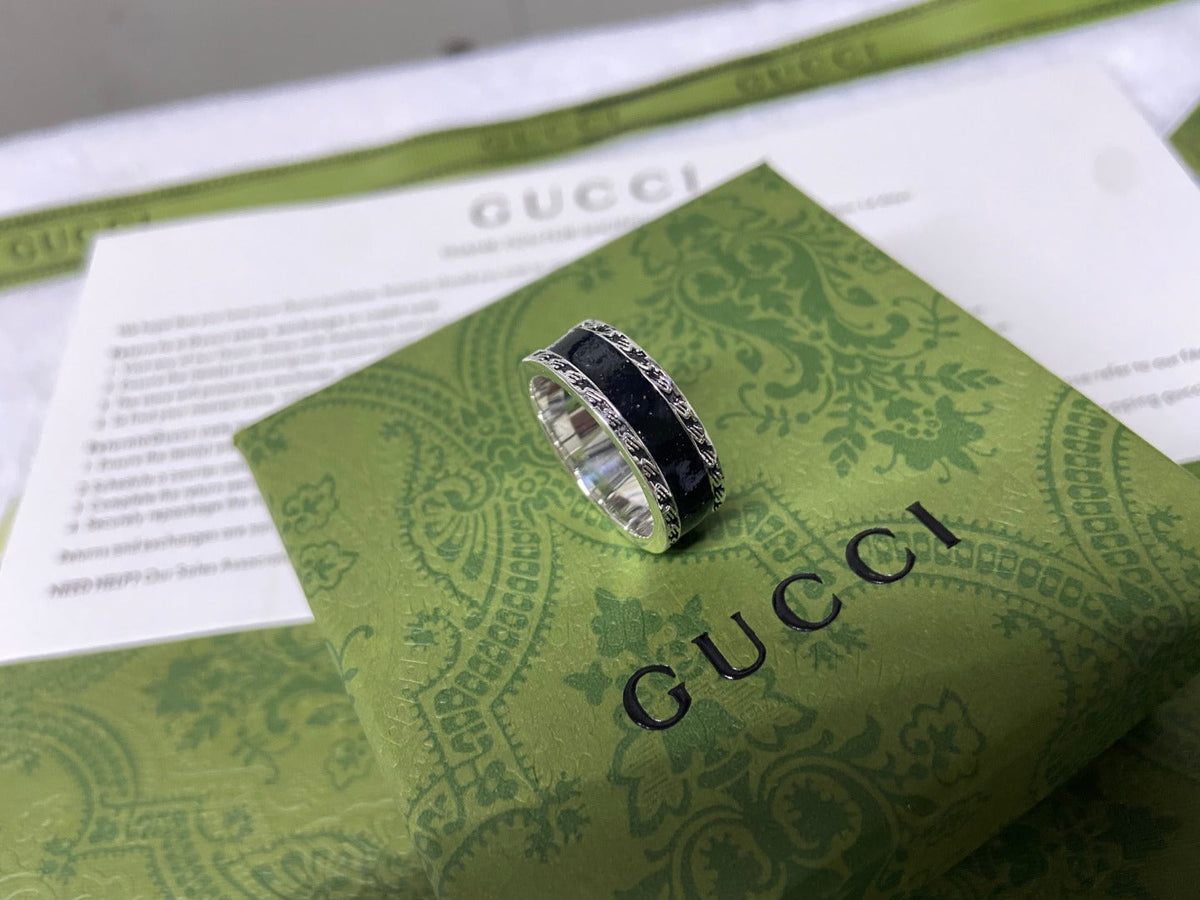 Double Gucci Interlocking Gucci Black Enamel Ring