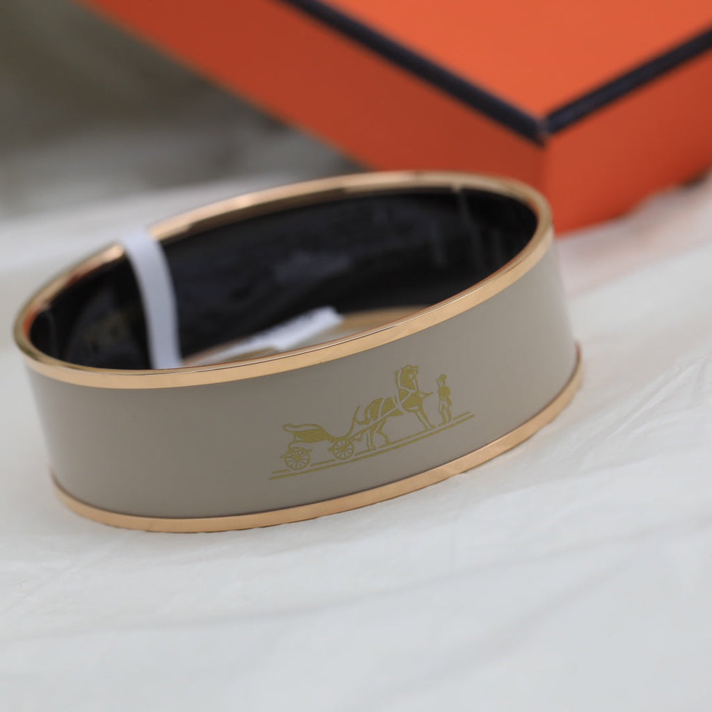 18K Enamel Cal¨¨che Wide Bangle Hermes Bracelet