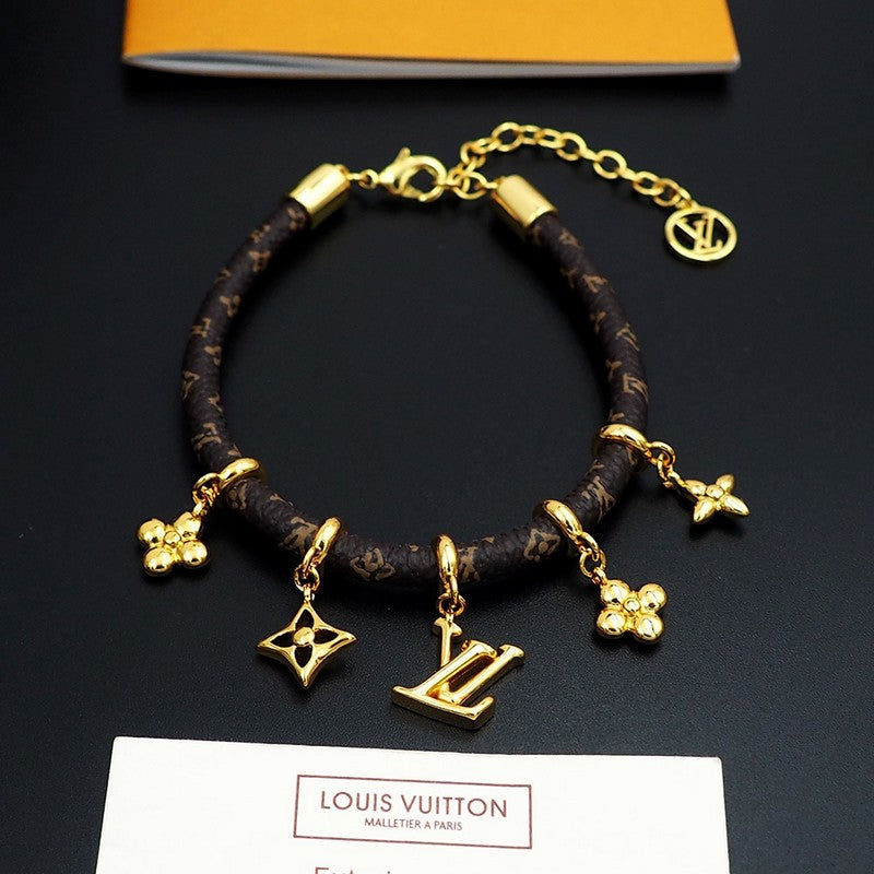 18K Louis Vuitton Blooming Bracelet