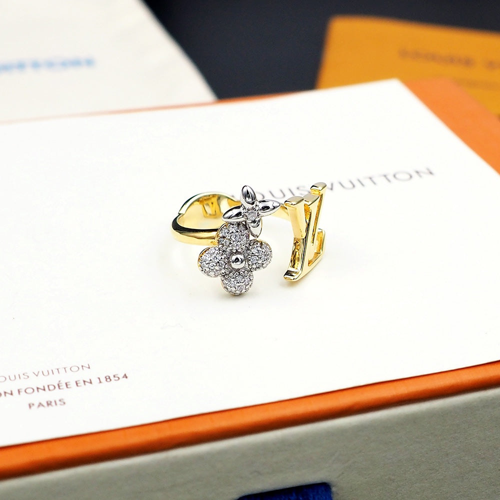 18K Louis Vuitton Gram Ring